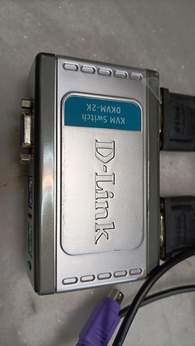 Switch KVM D-LINK