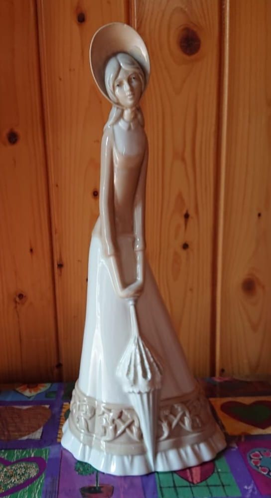 Figura de porcelana Valenciana