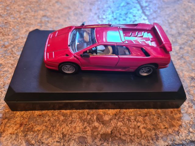 COLLECTORS KITS 1/43  LAMBORGINI DIABLO