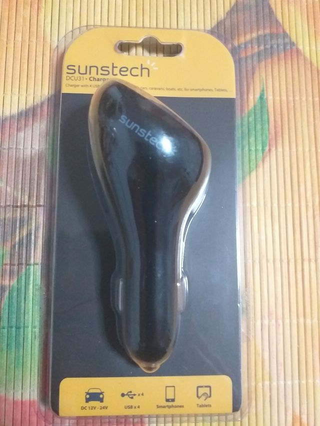 Cargador coche 4xUSB sin estrenar