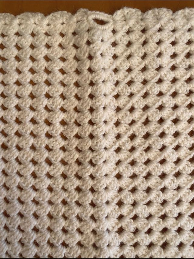 Scialle bianco in lana