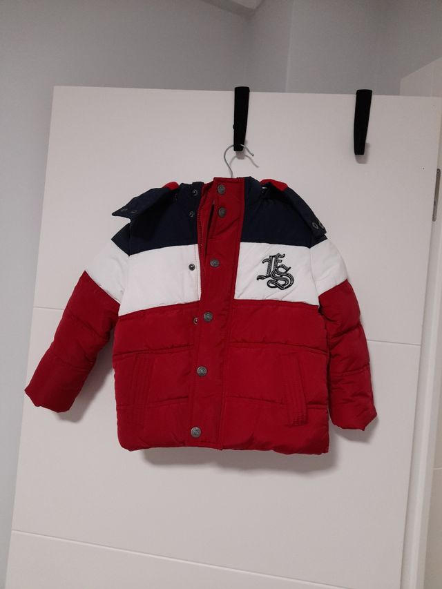 chaqueta nueva de niño de 2 años