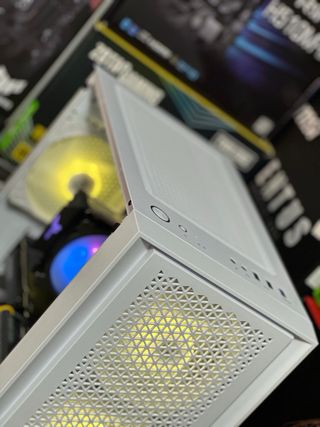 • RYZEN 7 5700 • RTX 5060Ti • PC GAMING