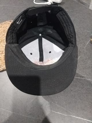gorra negra Nike