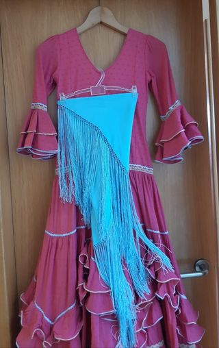 Traje de gitana para niña de plumeti en color rosa