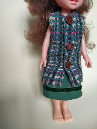 Vestido, chaleco para muñeca