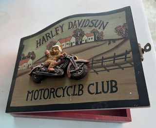 Harley Davidson caja de llaves con moto en relueve