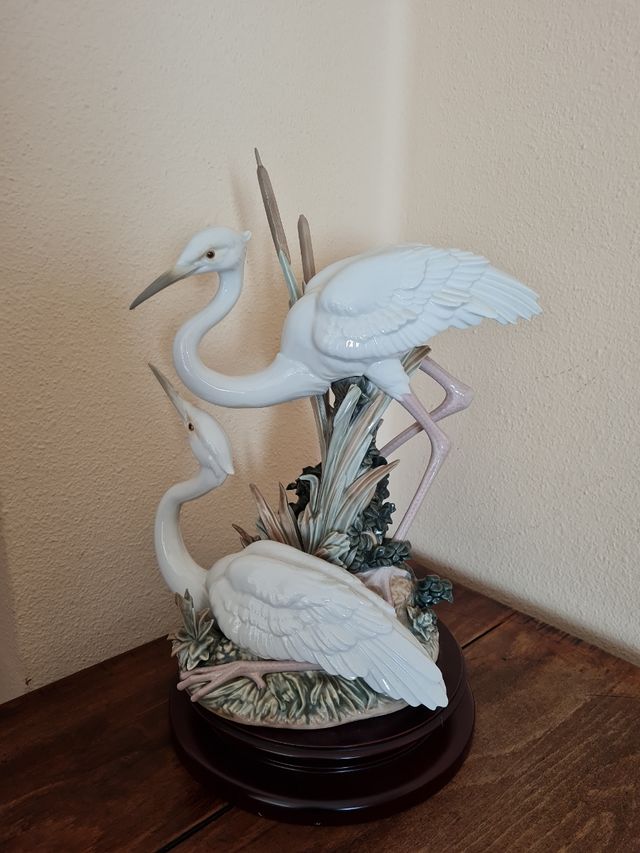 Lladro Garzas de alas plegadas
