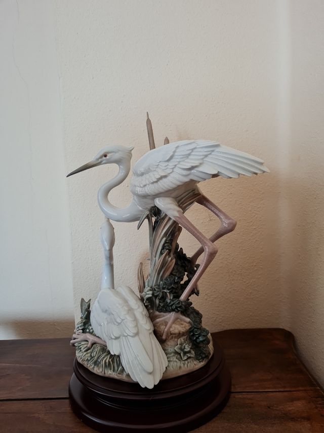 Lladro Garzas de alas plegadas