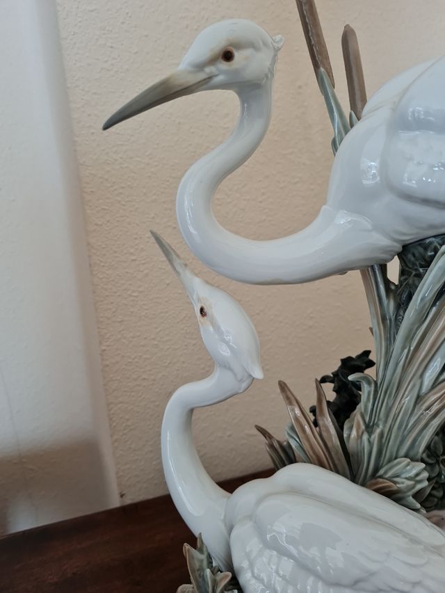 Lladro Garzas de alas plegadas