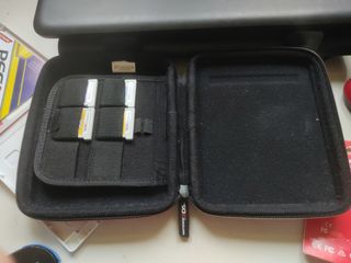 Nintendo 2ds + funda+ cargador + Juego+ adaptador 