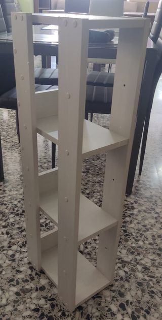 Estantería pequeña