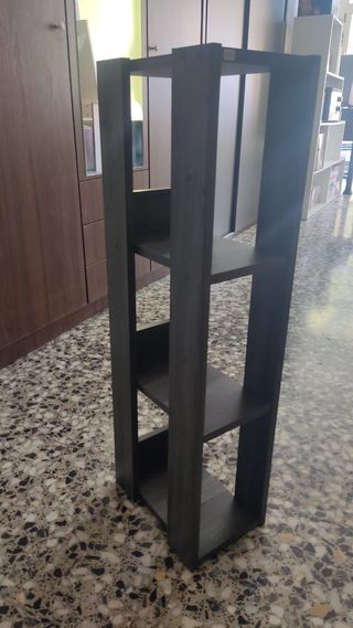 Estantería pequeña