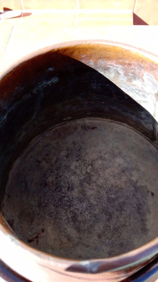 antico calderone in bronzo