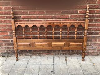Cabecero y piecero cama estilo castellano.