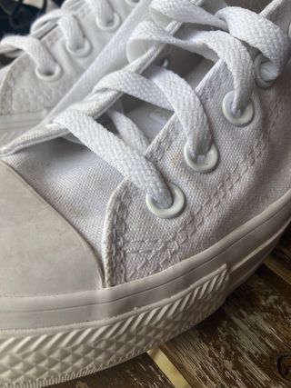 White leather logo converse all stars