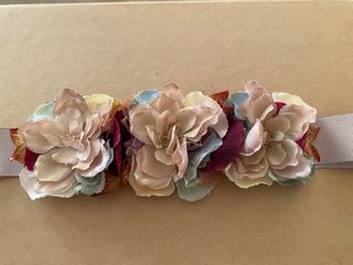 Cinturón de flores secas