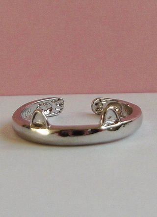 Anillo con orejas de gato