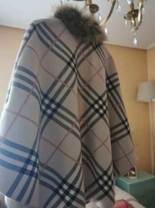 CAPA BEIGE Y ROJA DE CUADROS