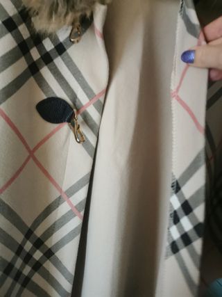 CAPA BEIGE Y ROJA DE CUADROS