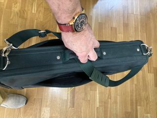 MALETA PORTATRAJES RONCATO. Calidad EXCELENTE.