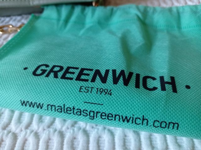 Bolso bandolera a estrenar con etiquetas