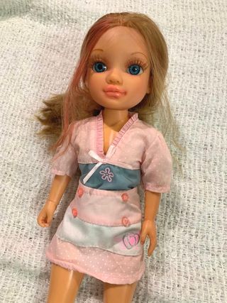MUÑECA NANCY CON ACCESORIOS