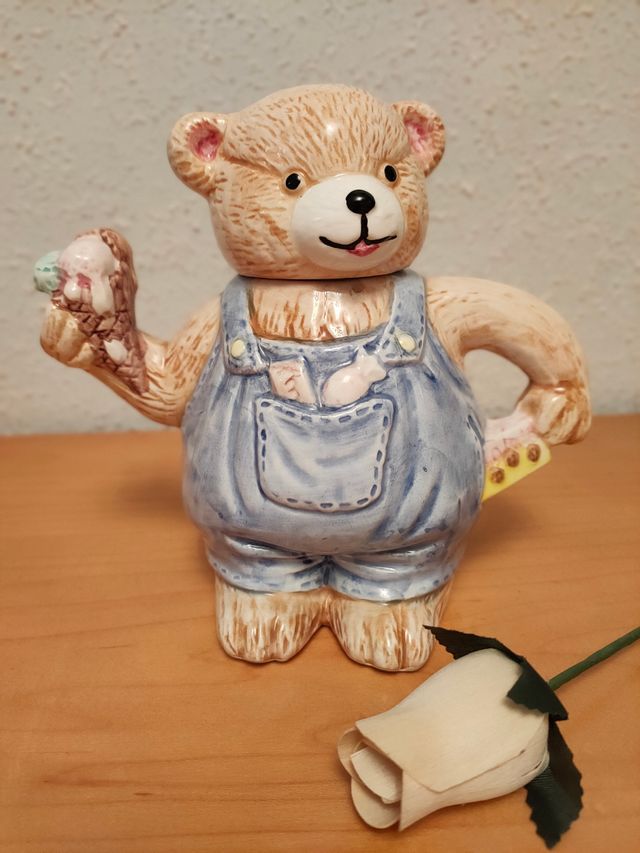 Tetera irlandesa decorativa.