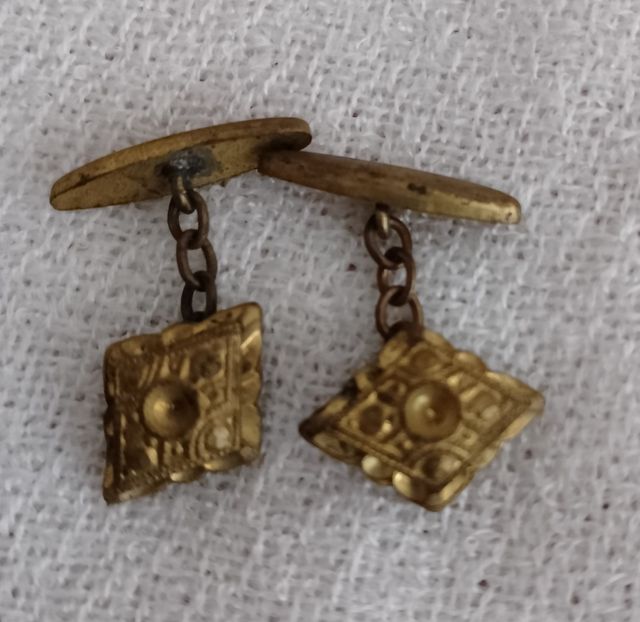 Gorra, Hombreras y Gemelos Militares.