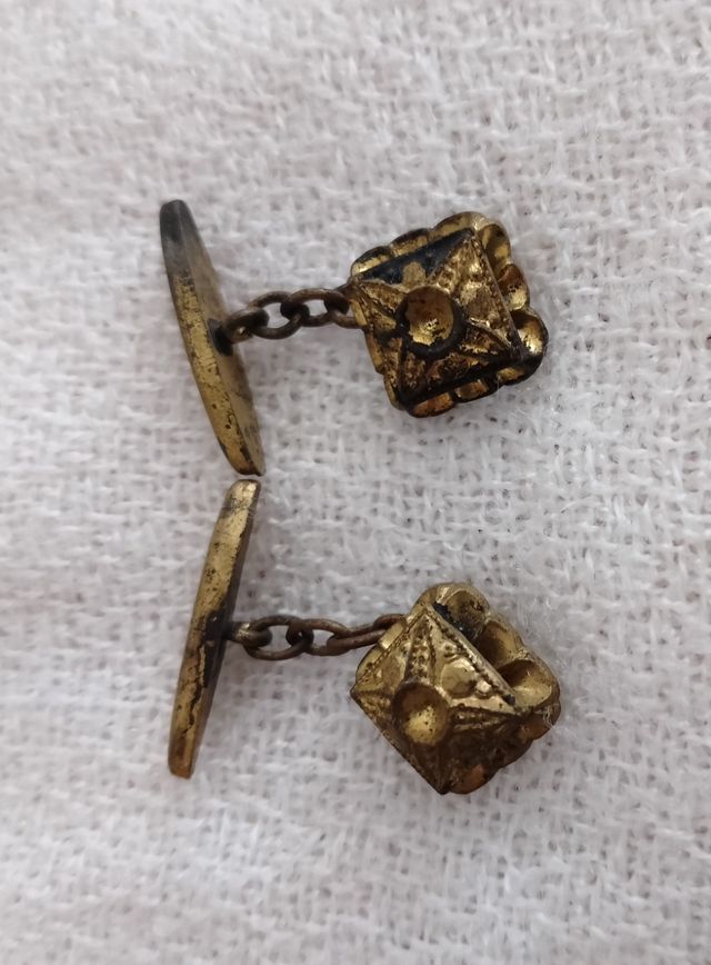 Gorra, Hombreras y Gemelos Militares.