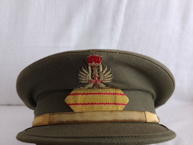 Gorra, Hombreras y Gemelos Militares.