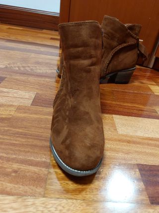 Botines marrones talla 38