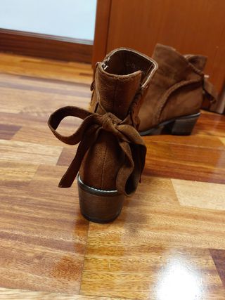 Botines marrones talla 38