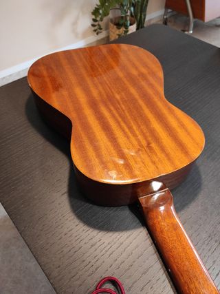 Guitarra clásica Fiesta + funda + cejilla