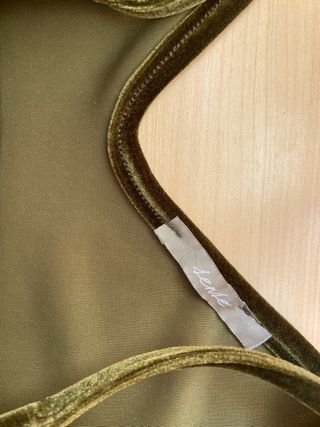 Camiseta tirantes terciopelo con encaje