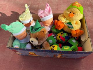 Muñecos y peluches