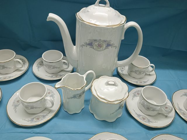 Juego de café de porcelana fina 12 comensales .