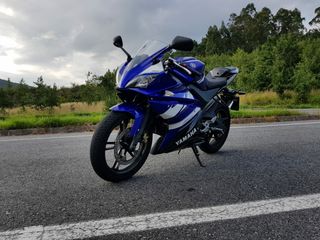 Moto Yamaha YZF R125