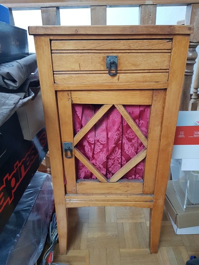 MESILLA ANTIGUA AÑOS 50 MUY BUEN ESTADO