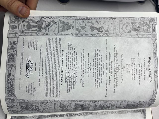 Warhammer Fantasy libro