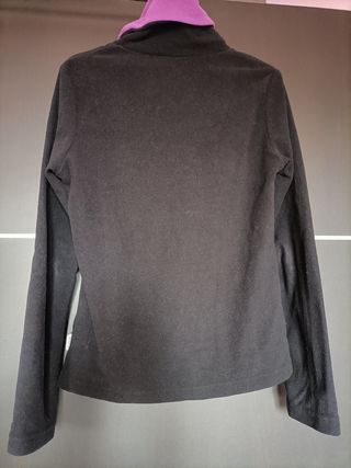 Polar negro con cuello alto