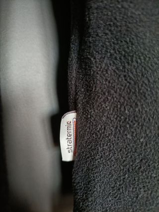 Polar negro con cuello alto