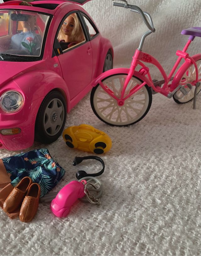 BARBIE, KEN y hermana con COCHE, MOTO Y BICICLETA