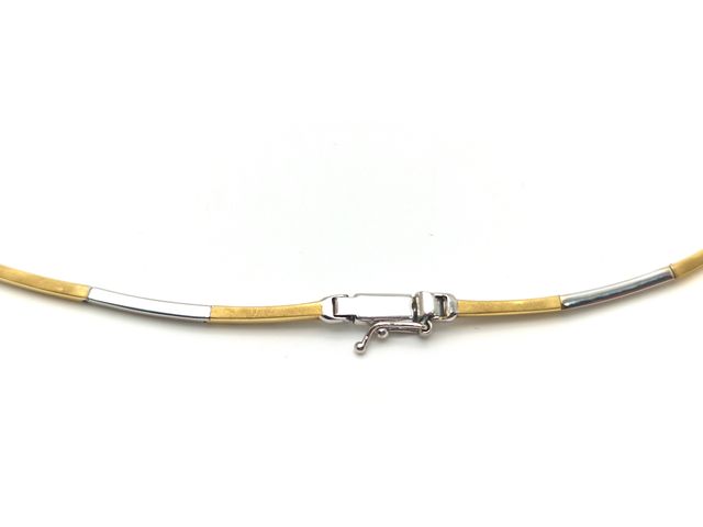 Gargantilla de Oro Bicolor de 18 Kt 19GR con piedr