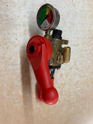 Mando regulador presión atomizador