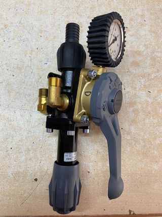 Mando regulador para atomizadores