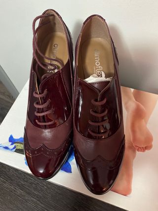 Pack zapatos piel + cartera mano Tono muy de moda