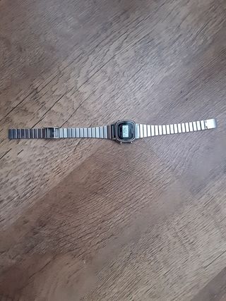 Reloj CASIO pequeño. 