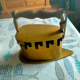 Antigua plancha Holandesa