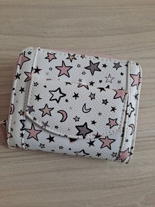 Mochila y cartera a juego. Parfois.